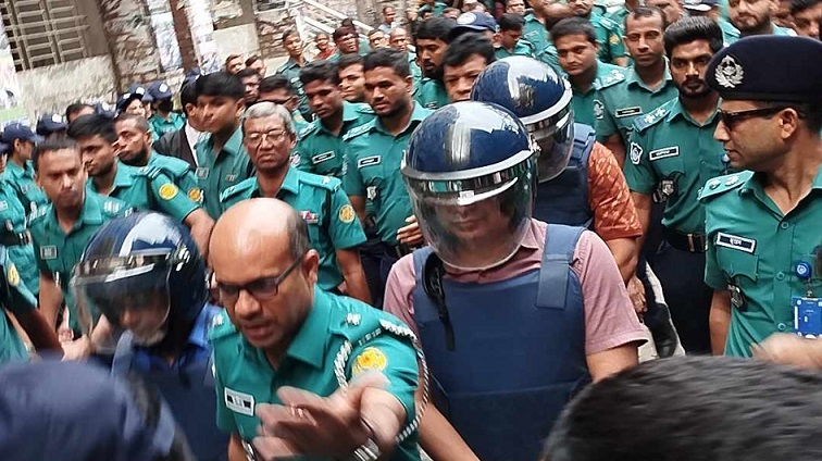 পুলিশের সাবেক আইজিপি শহীদুল ৭, মামুন ৮ দি‌নের রিমান্ডে